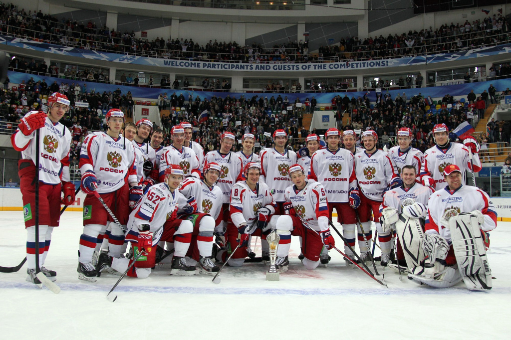 2012 год. Российская дрим-тим на московском льду КУБ_ЛЁД_2012 первый канал.jpg